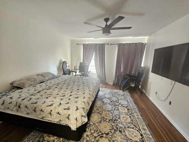 Building Photo - 3016 Ivy Bush Ct