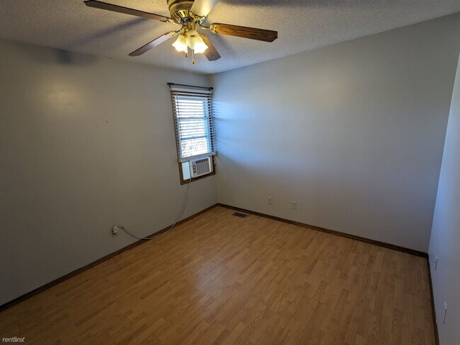 Building Photo - 4 br, 4 bath House - 409 West Concord Road