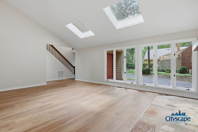 Building Photo - Swanky Brandermill Contemporary Home available NOW