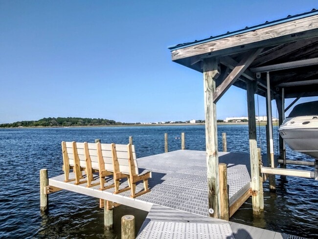 Building Photo - 158 Big Hammock Point Rd