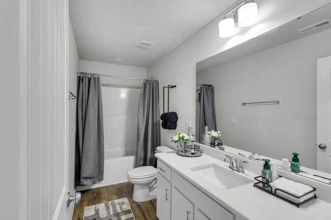 Building Photo - 254 Clear View School Rd