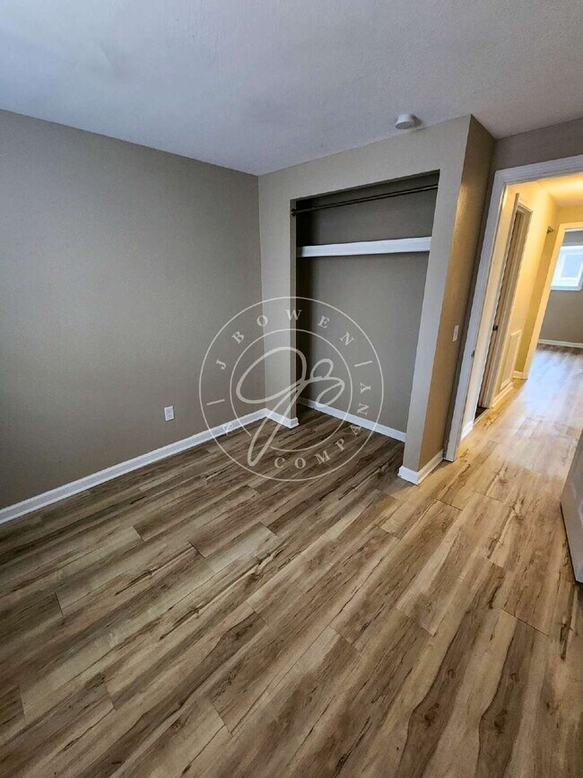 Building Photo - Updated 4-Bedroom Home with 1.5 Baths – Minutes from Oregon