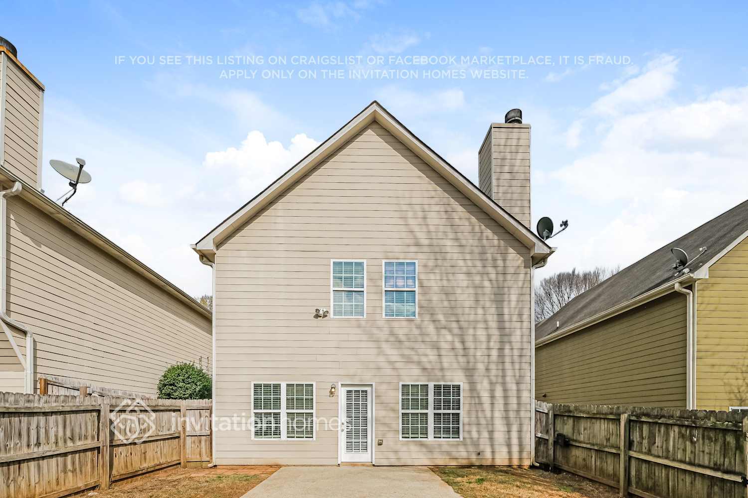 Building Photo - 2076 Barberry Dr