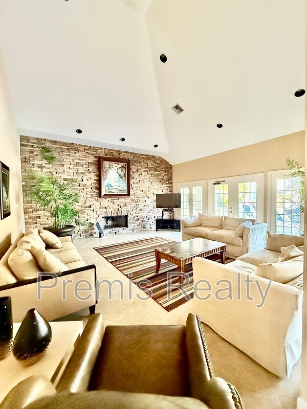 Building Photo - 1226 S Missouri Ave