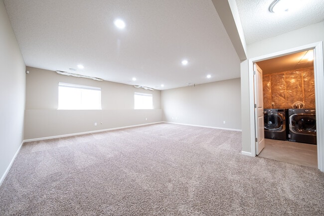 Building Photo - 15222 Emory Ave