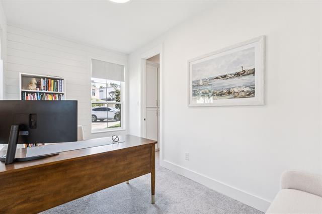 Building Photo - 8120 Bromley Dr