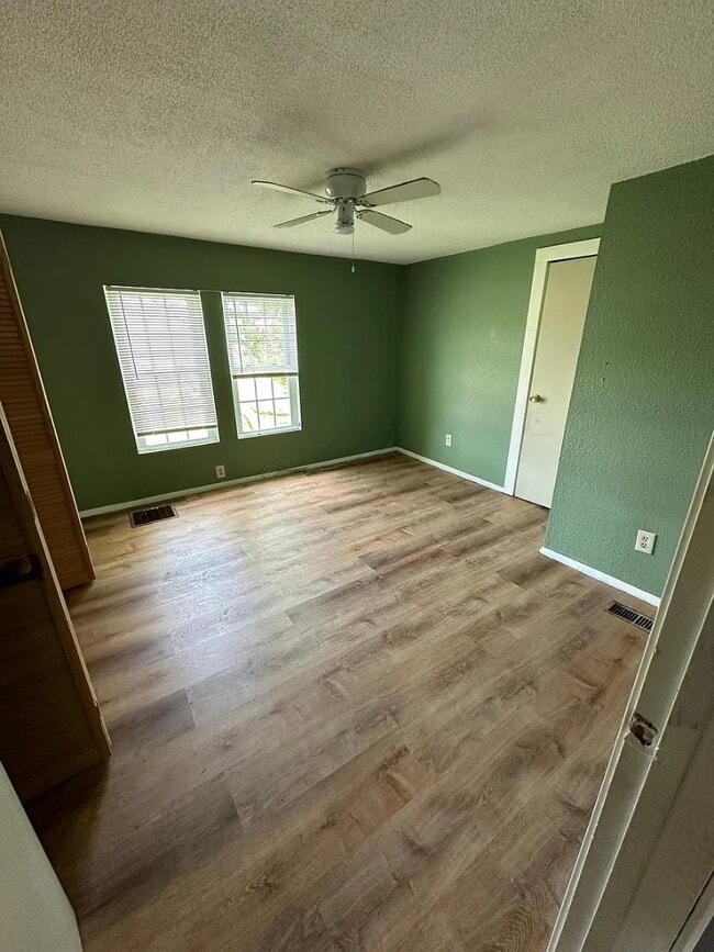 Building Photo - 5942 IL-162
