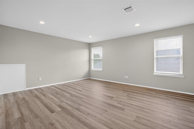 Building Photo - 16817 Pink Wintergreen Dr