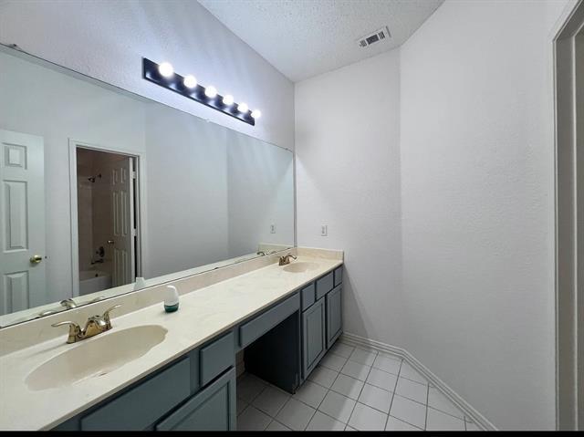 Building Photo - 2714 Winterberry Dr