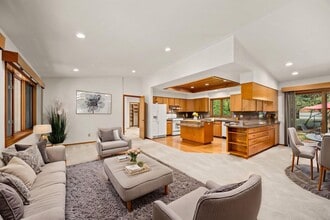 Building Photo - 9880 N Circle Dr
