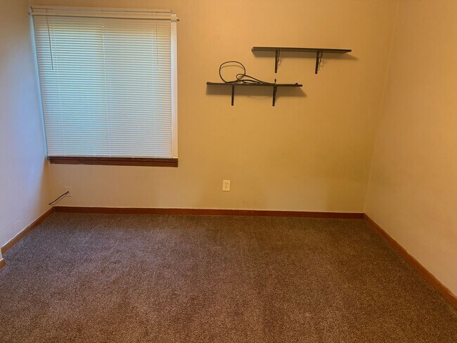 Building Photo - 2551 Tilbrook Rd
