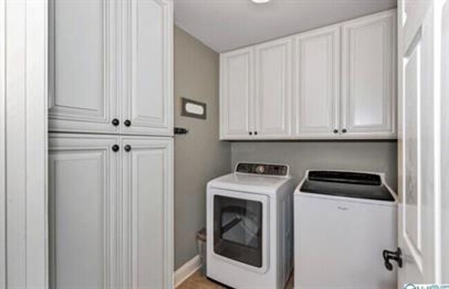 Building Photo - Coming Soon - Immaculate 4-BR Rental in Desirable Whitworth Farms! **FENCED YARD**