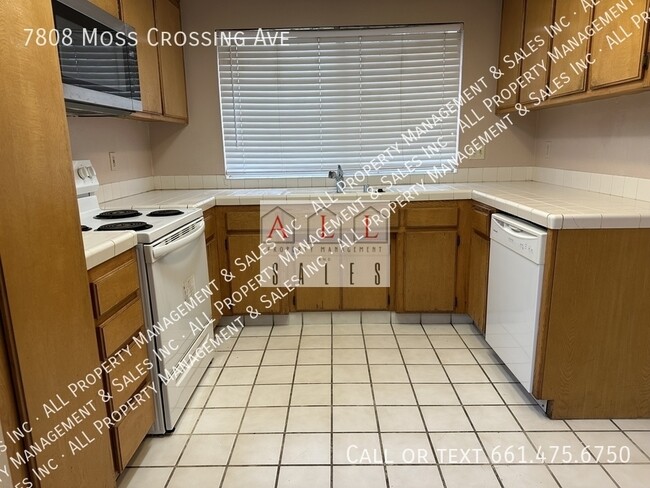 Building Photo - 7808 Moss Crossing Ave
