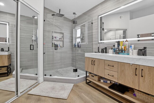 Building Photo - 1051 NW 124th Terrace