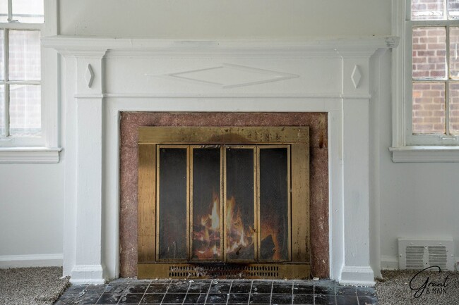 Building Photo - $1,300/month - 3 Bed 1 Bath