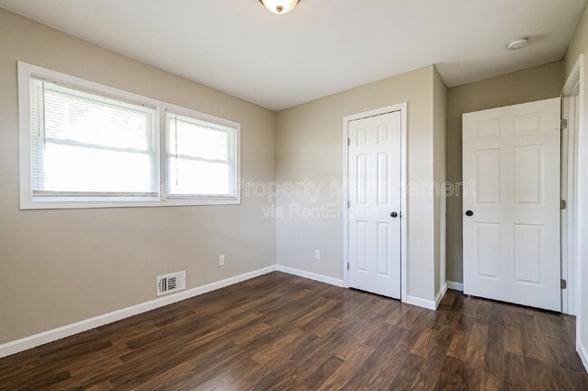 Building Photo - 5362 Montezuma Dr