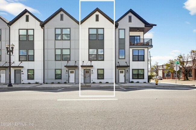 Building Photo - 1093 Farwell St