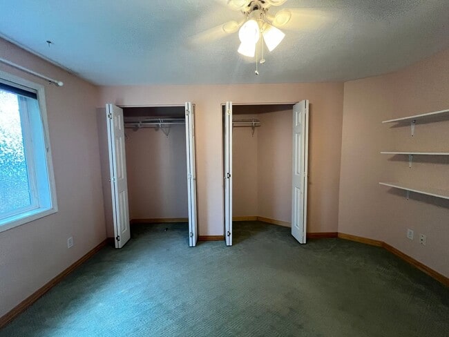 Building Photo - 4019 SE 66th Ave