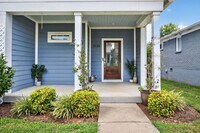 Building Photo - Beautiful 4 Bedroom in The Nations