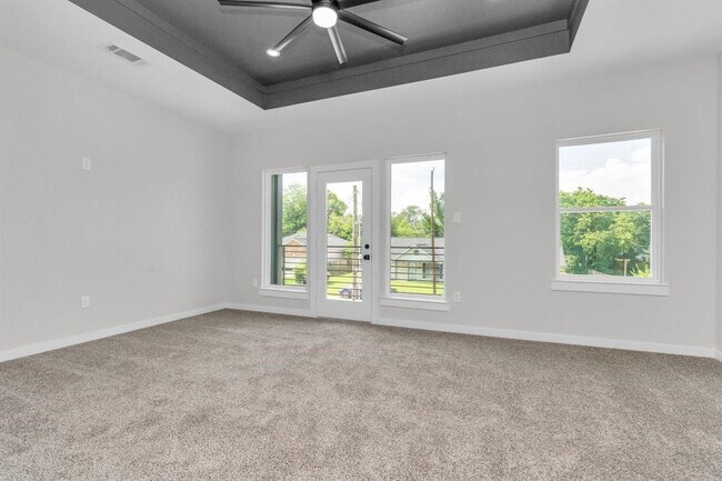 Building Photo - 4622 Clover St