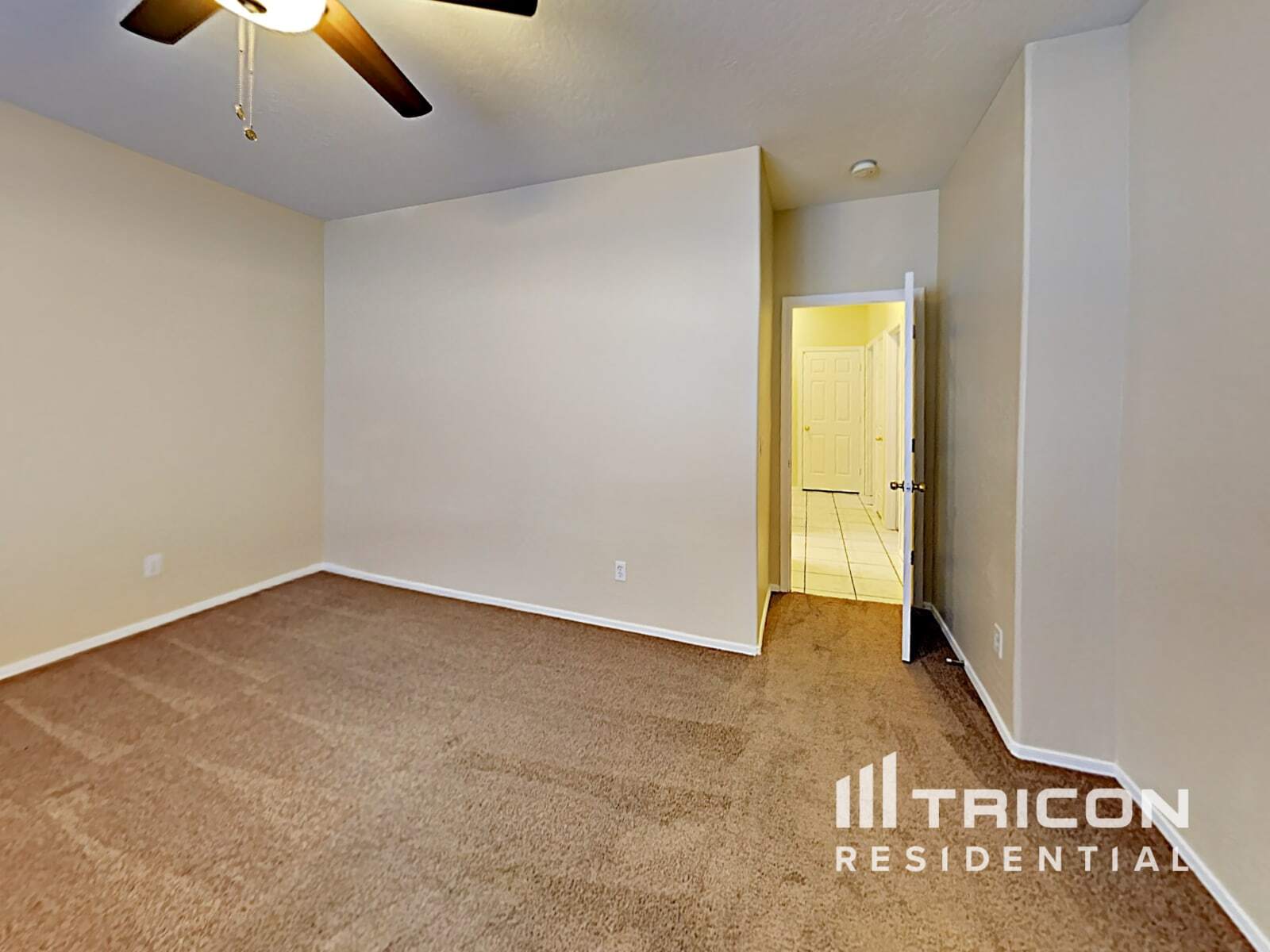 Building Photo - 6430 S 10th Dr