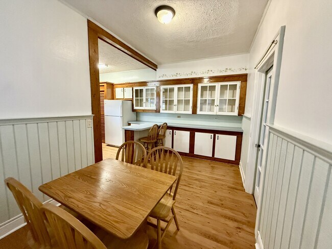 Building Photo - 2703 Old Spartanburg Rd