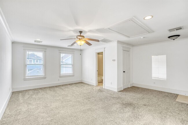 Building Photo - 632 W 17th St