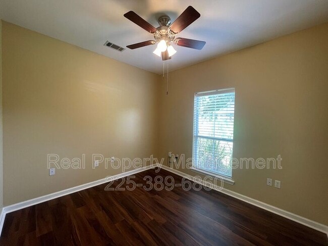Building Photo - 25889 Regency Ave