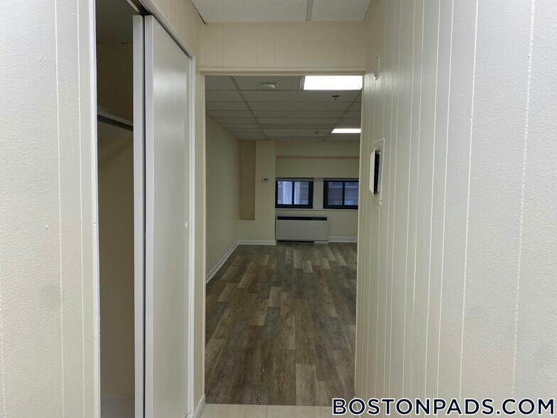 Building Photo - 62 Boylston St
