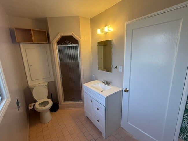 Building Photo - 3-Bedroom Single Family Home in Richmond Annex / El Cerrito Area