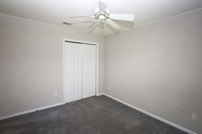 Building Photo - 1654 Fresno St