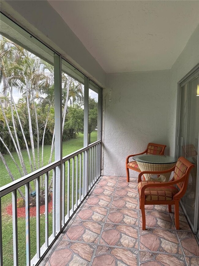 Building Photo - 1102 Bahama Bend