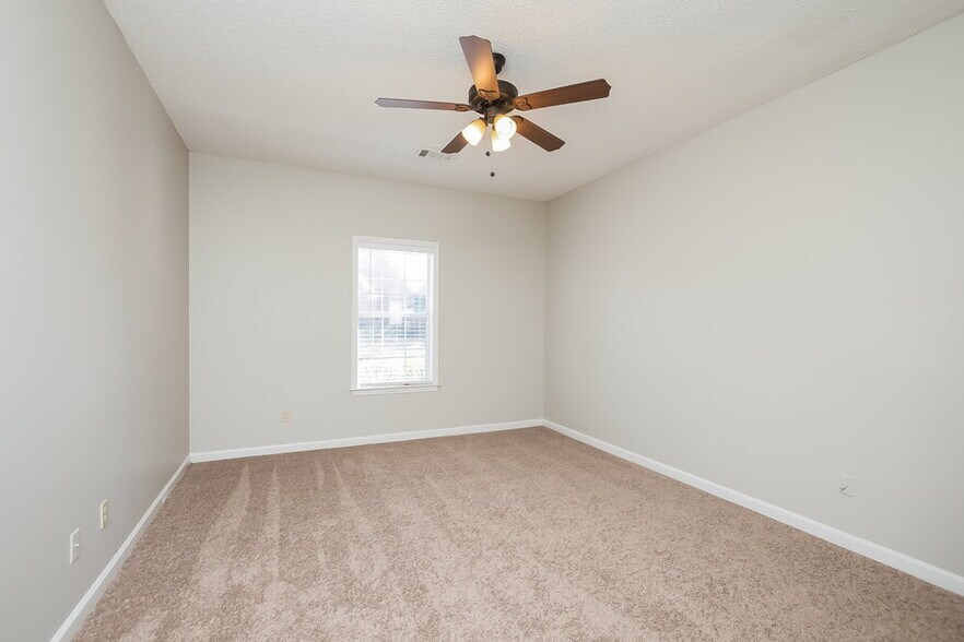 Building Photo - 757 Rain Dance Way