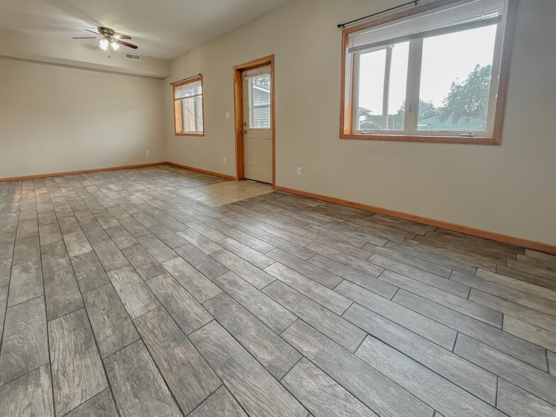 Building Photo - 101 E Rose St