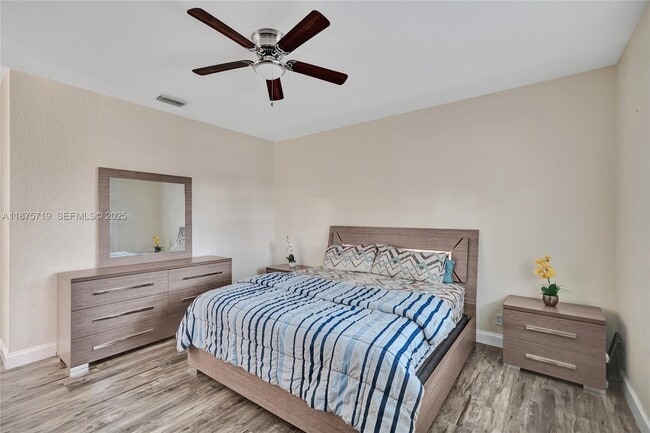 Building Photo - 3237 NW 32nd Terrace