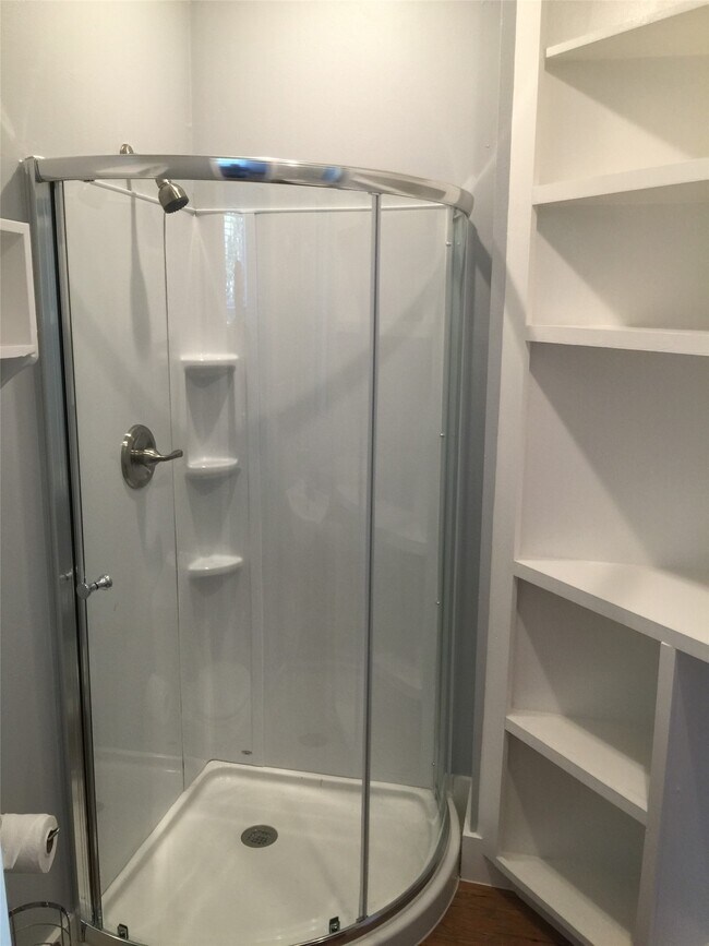 Building Photo - 1107 13th St