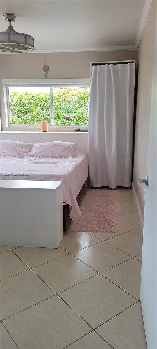 Building Photo - 6021 SW 62nd Pl