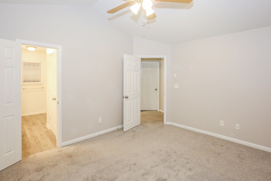 Building Photo - 2627 Marmac Rd