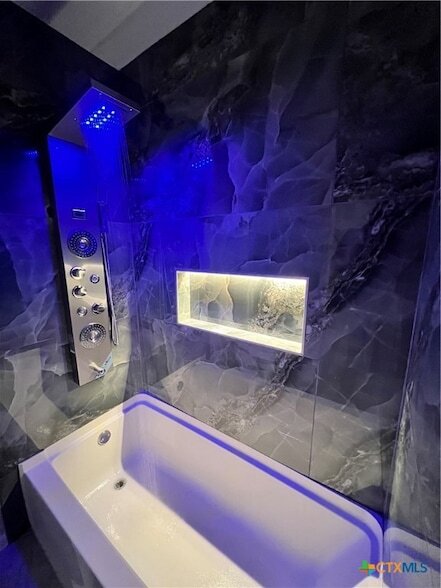 Building Photo - 303 Erby Ave