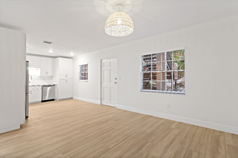 Building Photo - 3215 W Swann Ave