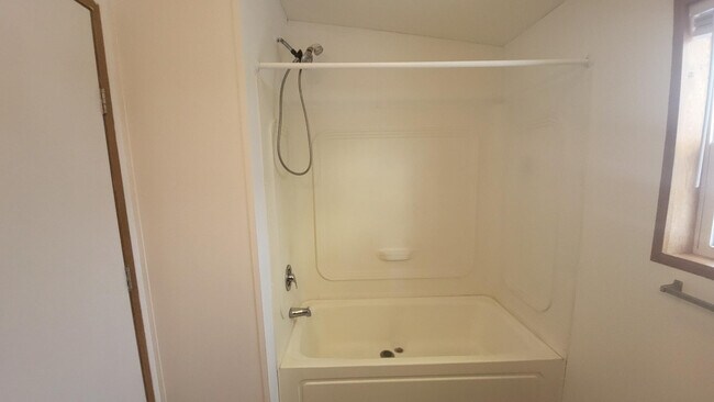 Building Photo - 1205 Clark St