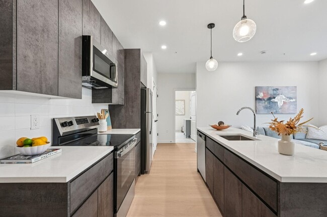 Building Photo - 1 Mallory Ave