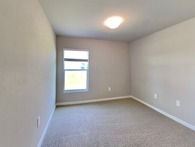 Building Photo - 4731 Gillot Blvd