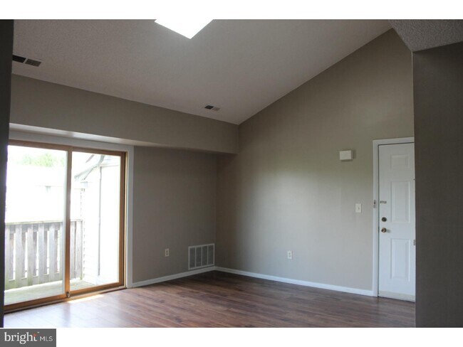 Building Photo - 1309 Ravens Crest Dr