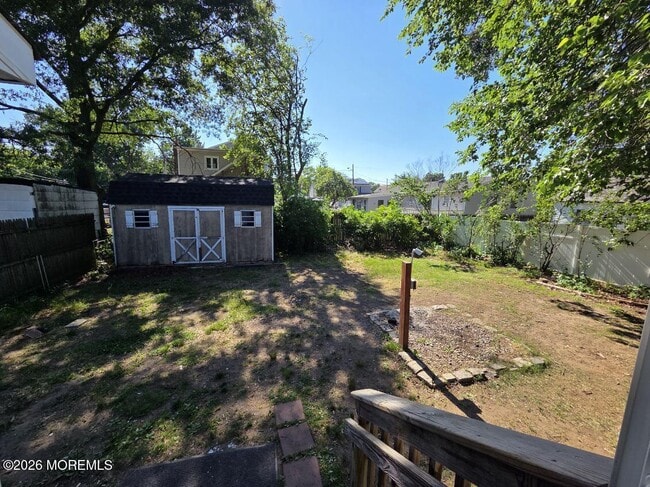 Building Photo - 43 Shoreland Terrace