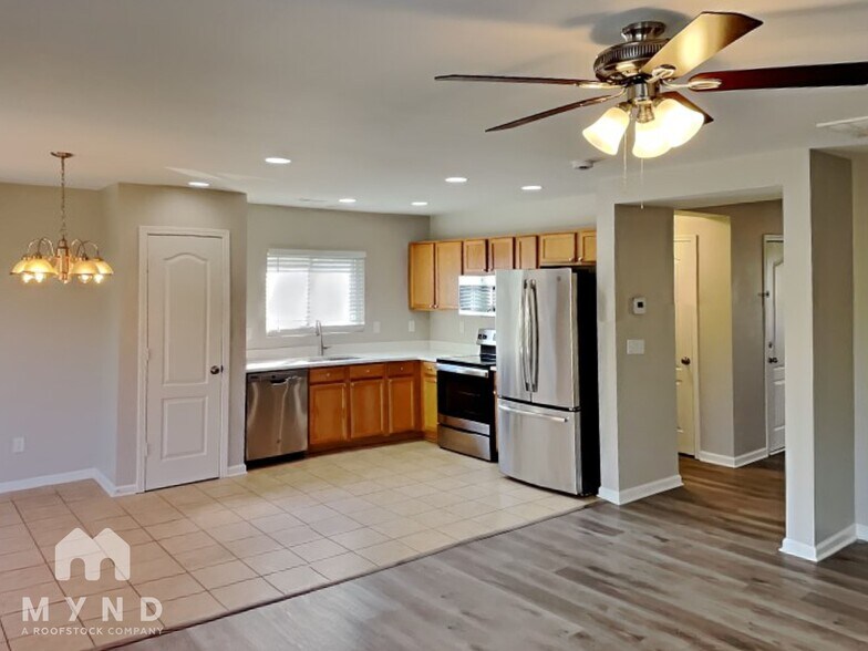 Building Photo - 10700 Parnie Ct
