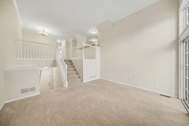 Building Photo - 2738 Barclay Wy