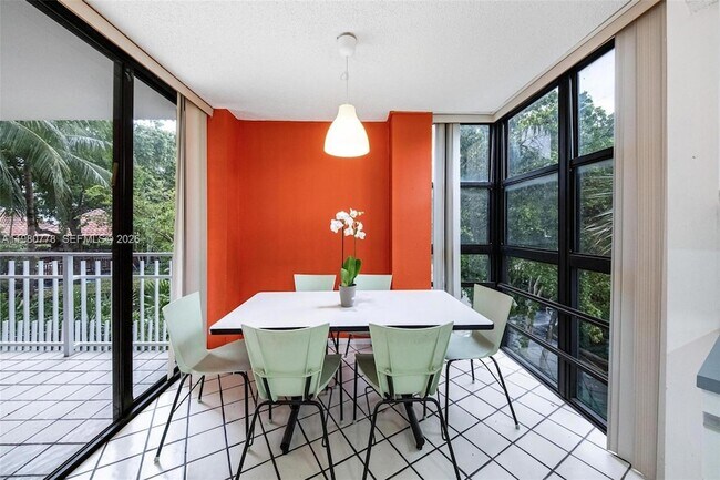 Building Photo - 2000 Towerside Terrace