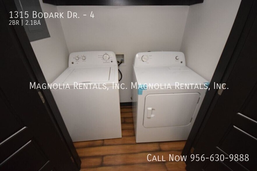 Building Photo - 1315 Bodark Dr