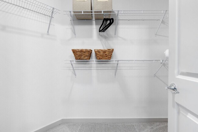 Building Photo - 1301 Leah Ave